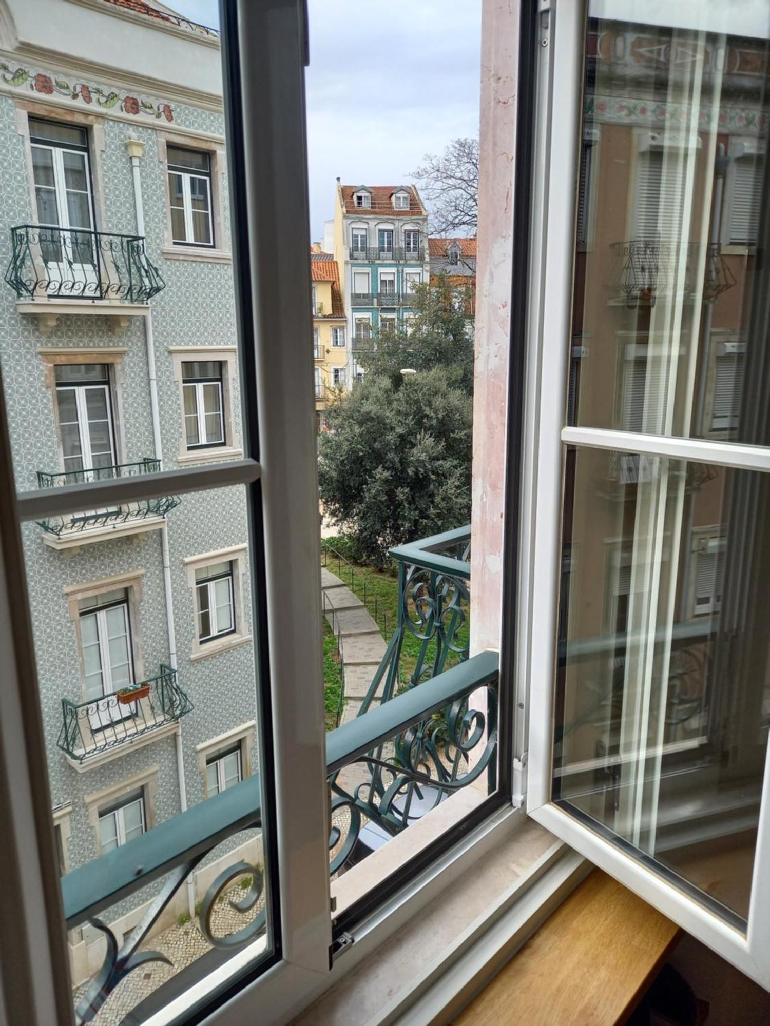 Charme Et Confort Au Coeur De Graca Lisboa Habitación foto